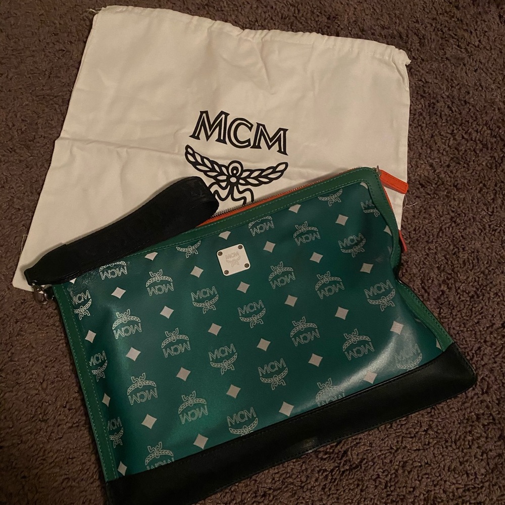 MCM Clutch